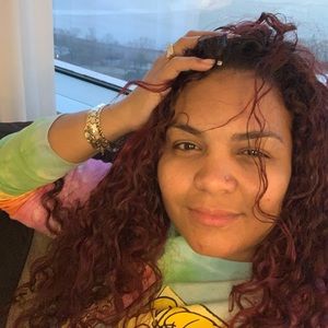 Meet your Posher, Sheyla